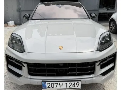 Porsche Cayenne · 2025 год