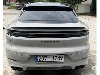 Porsche Cayenne 2025, 12500 км, за 133619.79 USD