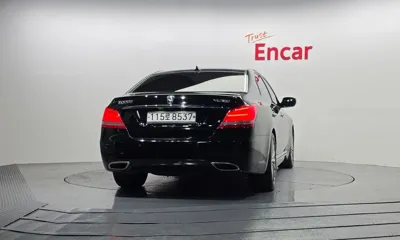 Hyundai Equus 2015, 151783 км, за 5894.03 USD