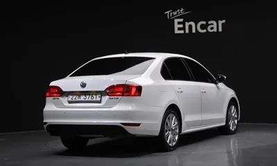 Volkswagen Jetta 2012, 103677 км, за 2966.63 USD