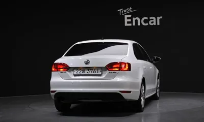 Volkswagen Jetta 2012, 103677 км, за 2966.63 USD
