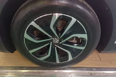 Volkswagen ID.4 X 2024, 57600 км, за 16035 USD - фото 26