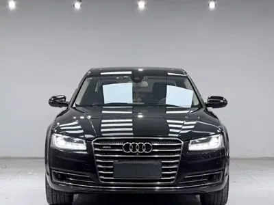 Audi A8 · 2015 год