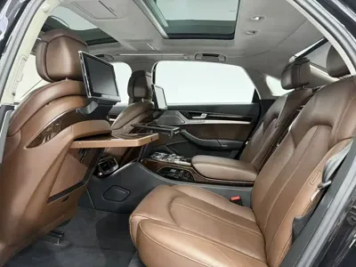 Audi A8 2015, 200000 км, за 31831.84 USD