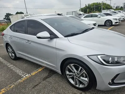 Hyundai Avante 2018, 74485 км, за 6498.83 USD
