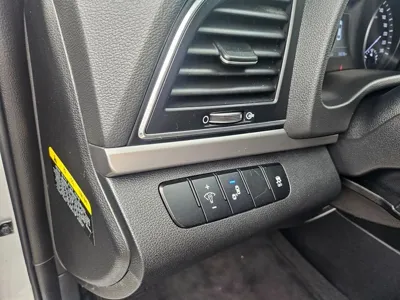 Hyundai Avante 2018, 74485 км, за 6498.83 USD - фото 10