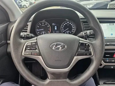 Hyundai Avante 2018, 74485 км, за 6498.83 USD - фото 11
