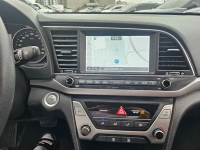 Hyundai Avante 2018, 74485 км, за 6498.83 USD - фото 12