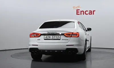 Maserati Quattroporte 2017, 62027 км, за 26362.73 USD