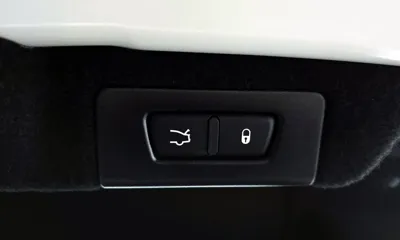 Maserati Quattroporte 2017, 62027 км, за 26362.73 USD - фото 20