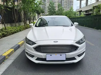 Ford Mondeo 2017, 124000 км, за 6463.09 USD