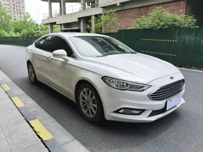 Ford Mondeo 2017, 124000 км, за 6463.09 USD