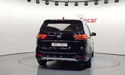 Kia Canival 2019, 96130 км, за 9446.26 USD