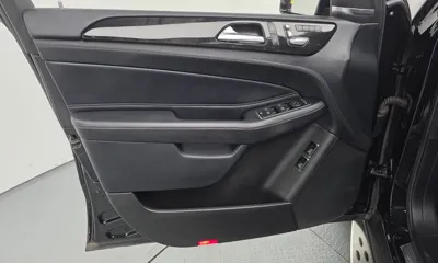 Mercedes-Benz GLS-Class 2018, 92409 км, за 28233.18 USD - фото 24
