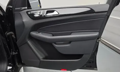 Mercedes-Benz GLS-Class 2018, 92409 км, за 28233.18 USD - фото 31