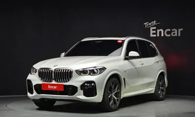 BMW X5 · 2022 год