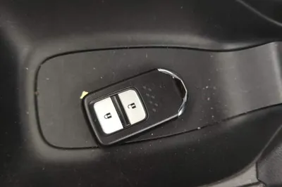 Honda Fit 2021, 29200 км, за 9958 USD - фото 24