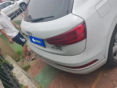 Audi Q3 2017, 53000 км, за 8975.69 USD