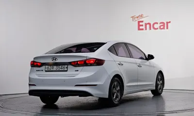 Hyundai Avante 2016, 179318 км, за 3908.8 USD - фото 2