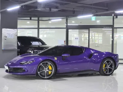 Ferrari 296 2023, 7936 км, за 231787.89 USD