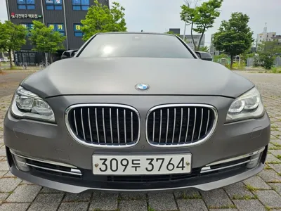 BMW 7-Series · 2014 год