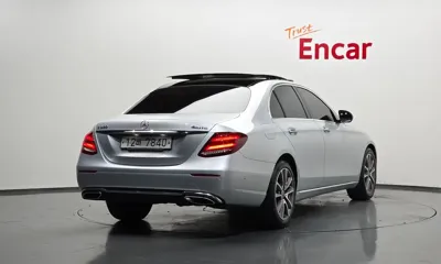 Mercedes-Benz E-Class 2019, 55780 км, за 12228.99 USD
