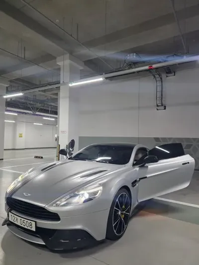 Astonmartin Vanquish 2016, 29296 км, за 87304.71 USD