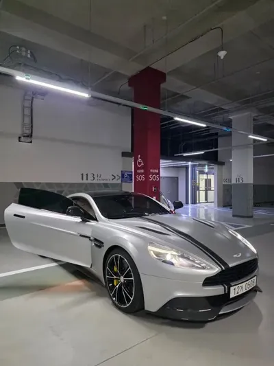 Astonmartin Vanquish 2016, 29296 км, за 87304.71 USD - фото 7
