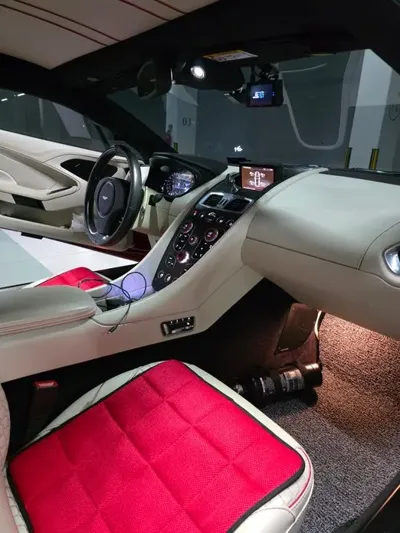 Astonmartin Vanquish 2016, 29296 км, за 87304.71 USD - фото 9