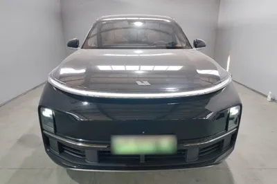 Li Auto L8 2023, 78100 км, за 31116 USD
