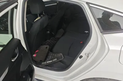 Honda Civic 2019, 45100 км, за 12095 USD - фото 13