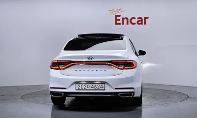 Hyundai Grandeur 2019, 94086 км, за 9518.18 USD