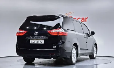 Toyota Sienna 2017, 235835 км, за 8143.33 USD