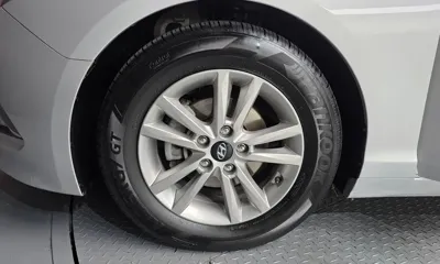 Hyundai Sonata 2015, 153567 км, за 3705.39 USD