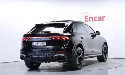 Audi RSQ8 2025, 17956 км, за 119047.65 USD