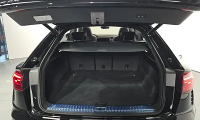 Audi RSQ8 2025, 17956 км, за 119047.65 USD - фото 20