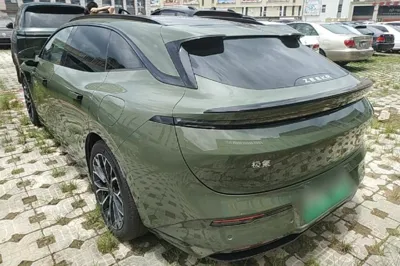 Zeekr 007GT 2025, 11399 км, за 28370 USD