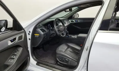 Hyundai Genesis 2016, 81763 км, за 8990.23 USD - фото 10