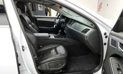 Hyundai Genesis 2016, 81763 км, за 8990.23 USD - фото 12