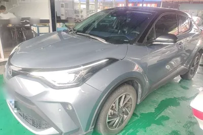 Toyota C-HR · 2023 год