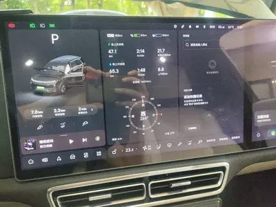 Li Auto Li L8 2023, 44000 км, за 31635.64 USD
