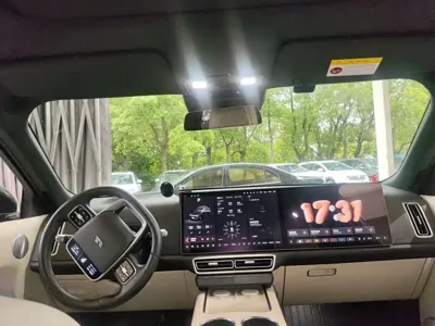 Li Auto Li L8 2023, 44000 км, за 31635.64 USD