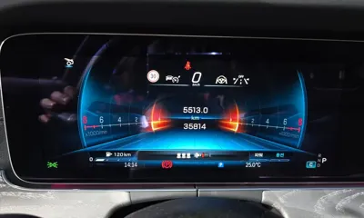 Mercedes-Benz AMG GT 2024, 35814 км, за 68956.61 USD - фото 8