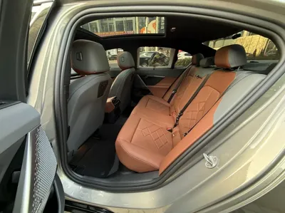 BMW 5-Series 2026, 1200 км, за 29924.56 USD - фото 6