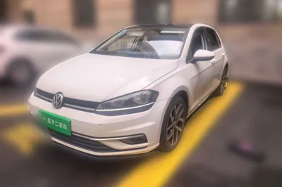 Volkswagen Golf · 2020 год