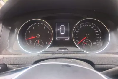 Volkswagen Golf 2020, 50900 км, за 10328 USD - фото 9