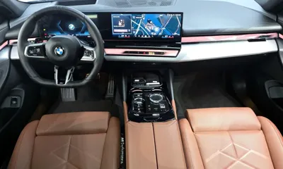 BMW 5-Series 2025, 10851 км, за 58352.9 USD - фото 7
