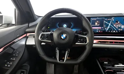 BMW 5-Series 2025, 10851 км, за 58352.9 USD - фото 12