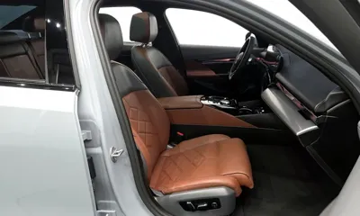BMW 5-Series 2025, 10851 км, за 58352.9 USD - фото 26