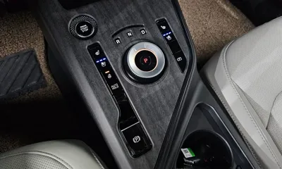 Kia Niro 2026, 9711 км, за 22996.75 USD - фото 9